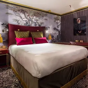 4* Отель Snob Hotel