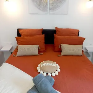  Apartment Rare Entre Luxe Et Douceur Sejournez Au Port De Saint-goustan France
