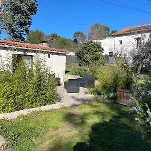 https://superbe-annexe-de-villa.aixenprovencehotels.org