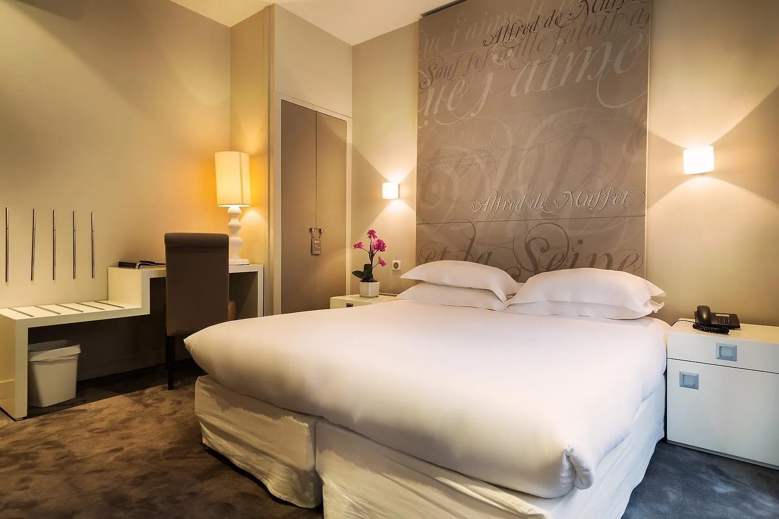 Hotel Chambellan Morgane Paryż